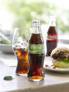 coca-cola-life-mit-riedel-glas